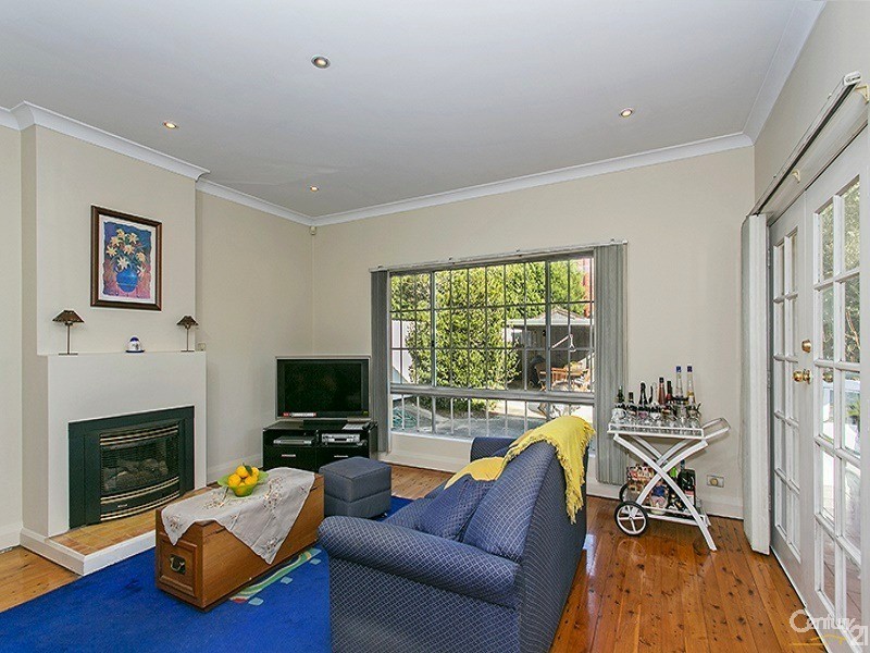 7 Earlwood Avenue, Earlwood NSW 2206