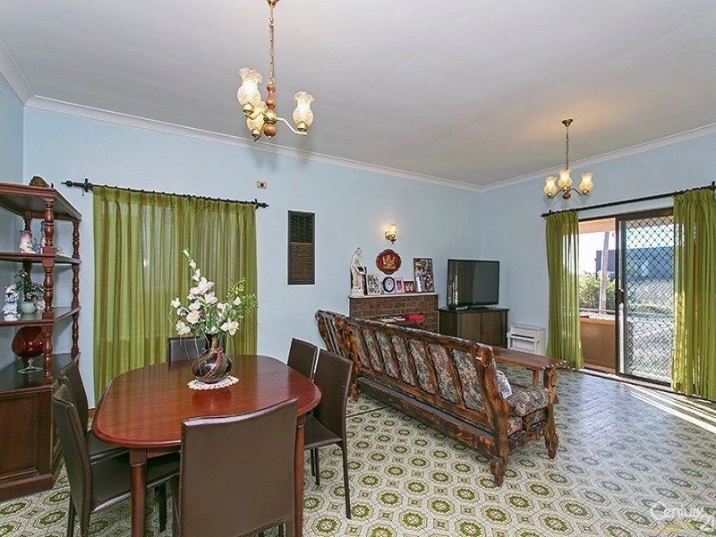 132 Prince Edward Avenue, Earlwood NSW 2206