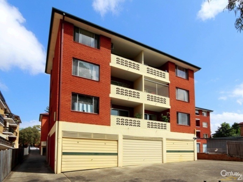 17/11 St Albans Road, Kingsgrove NSW 2208