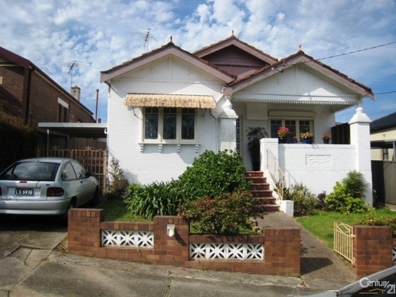 11 Angus Street, Earlwood NSW 2206