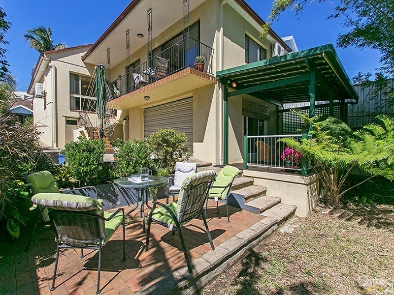 4 Trewilga Ave, Earlwood NSW 2206