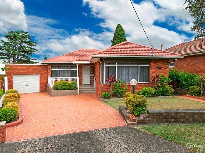 8 Braeside Crescent, Earlwood NSW 2206