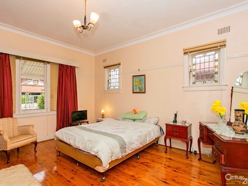 22 Malley Avenue, Earlwood NSW 2206