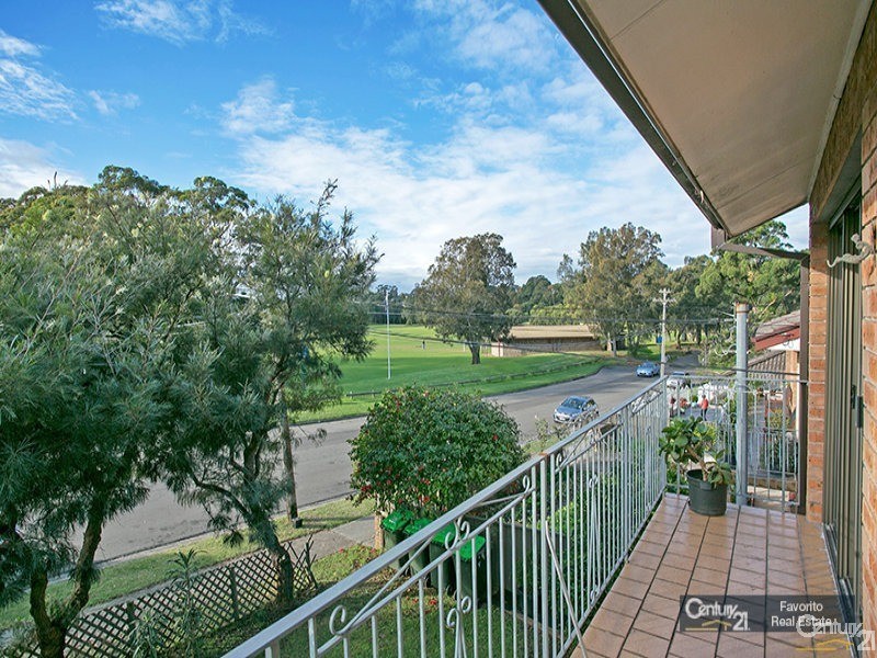 1/8 Flinders Road, Earlwood NSW 2206