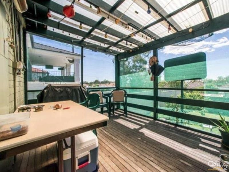 20 Robert Street, Belmore NSW 2192