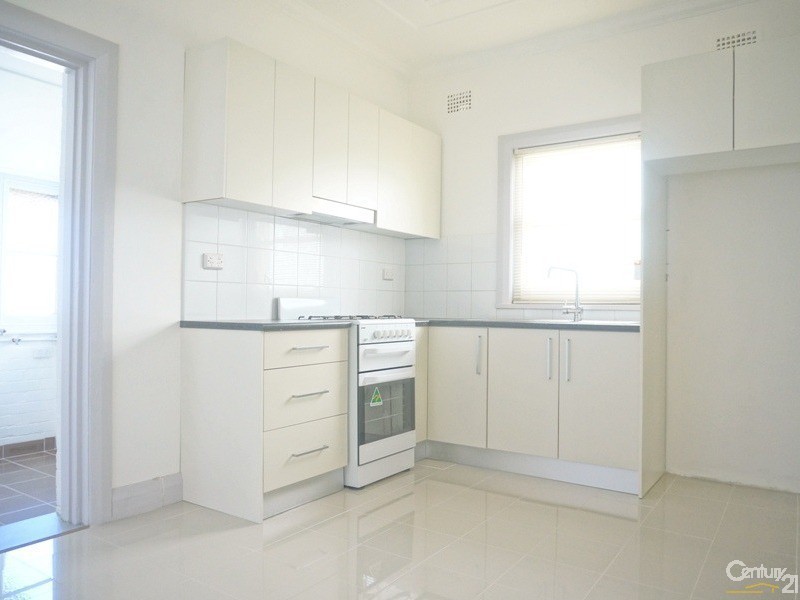 16 Earlwood Avenue, Earlwood NSW 2206