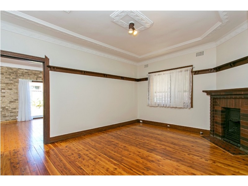 10 Mcgrath Avenue, Earlwood NSW 2206