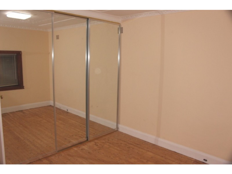 35 Hocking Avenue, Earlwood NSW 2206