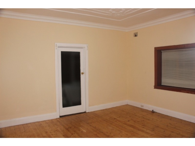 35 Hocking Avenue, Earlwood NSW 2206