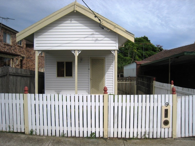 9 River Street, Earlwood NSW 2206