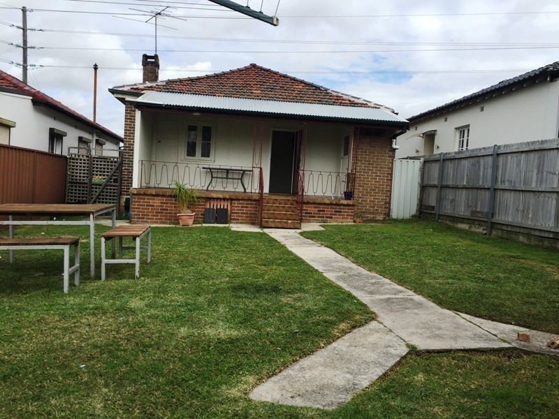 34 Manildra Street, Earlwood NSW 2206