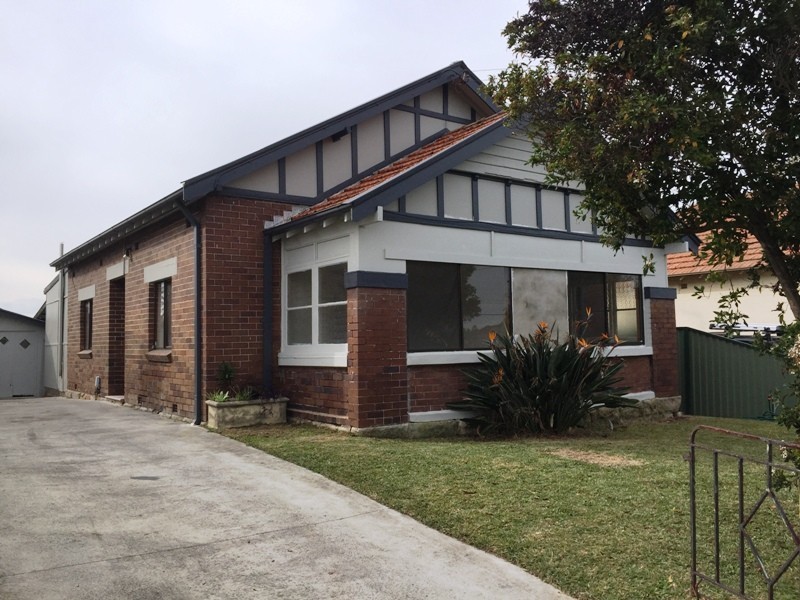 18 Manildra Street, Earlwood NSW 2206