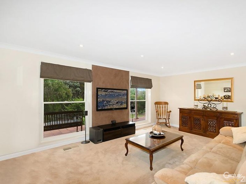 8 Snowden Place, St Ives NSW 2075