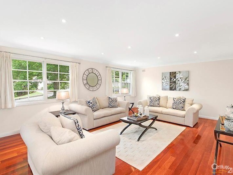 24 Woodbury Road, St Ives NSW 2075