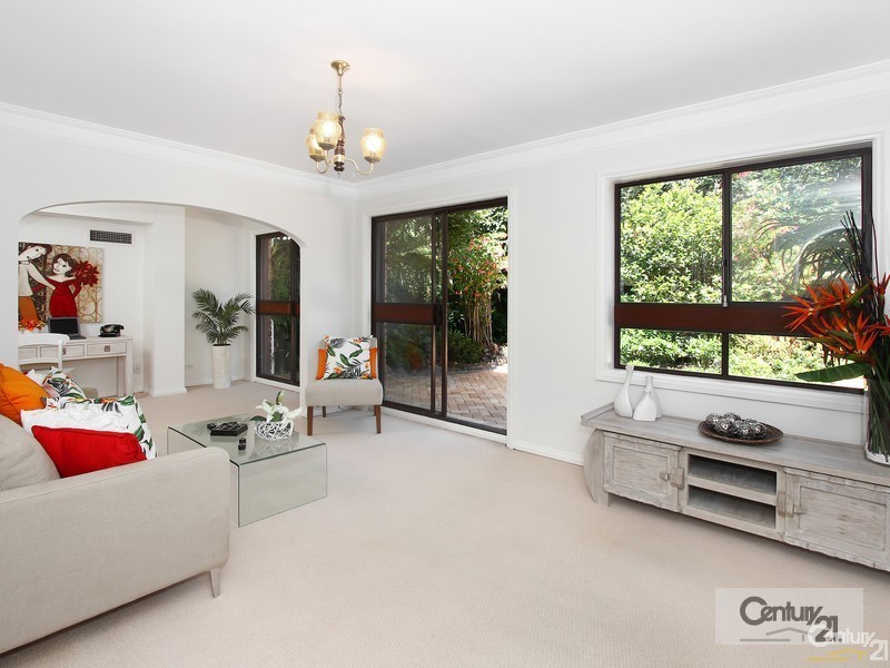 8 Ayres Road, St Ives NSW 2075