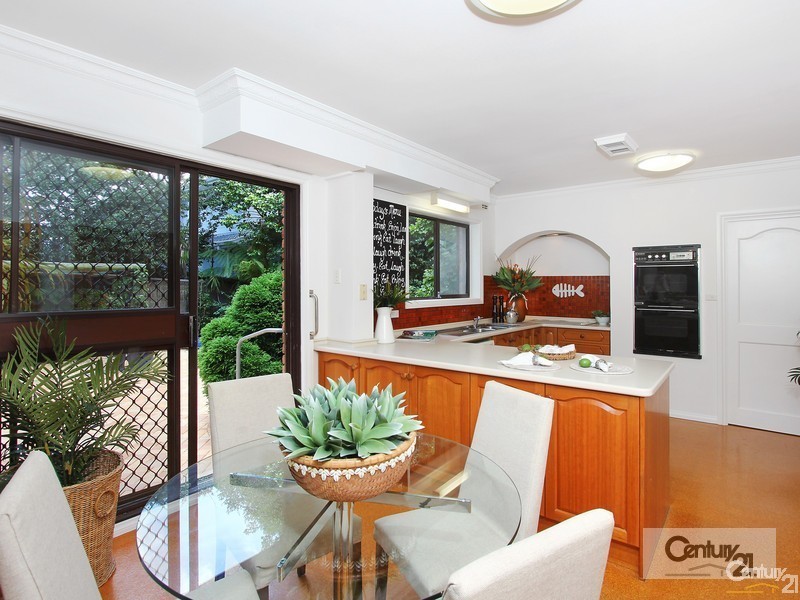 8 Ayres Road, St Ives NSW 2075