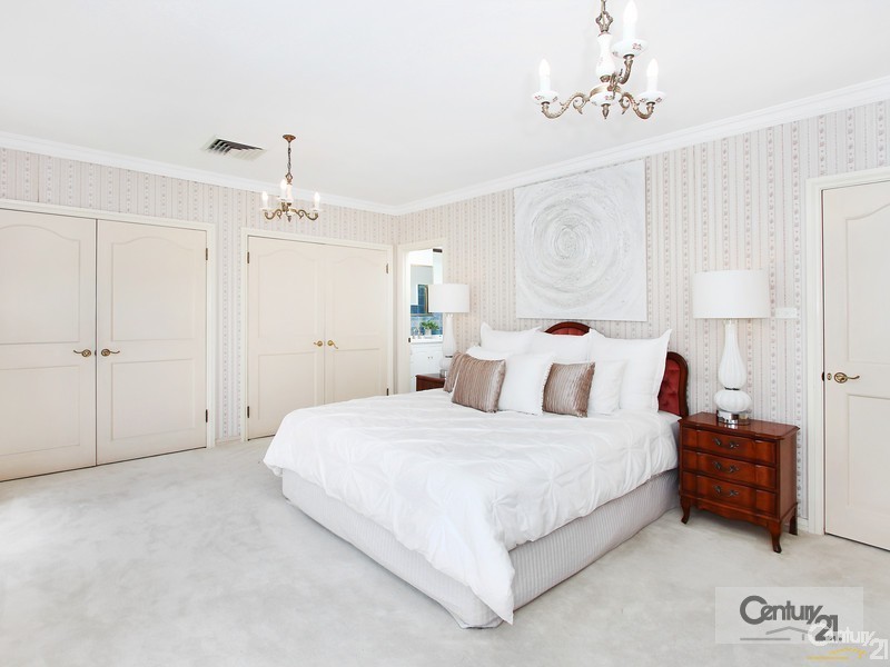 8 Ayres Road, St Ives NSW 2075