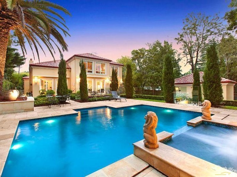 17 Collins Road, St Ives NSW 2075