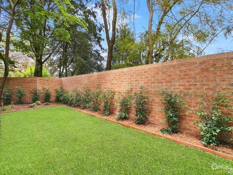 8/2 Stanley Street, St Ives NSW 2075