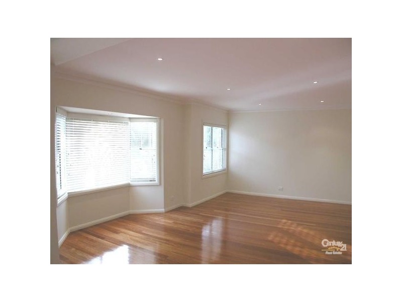 8 Biara Place, Turramurra NSW 2074