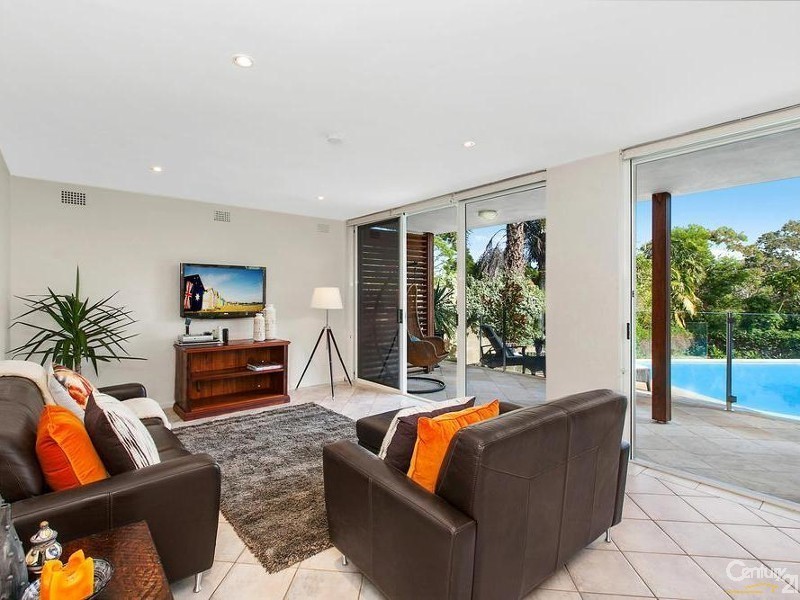 15 Paul Ave, St Ives NSW 2075
