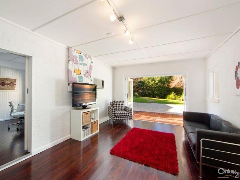 10 Dorset Drive, St Ives NSW 2075