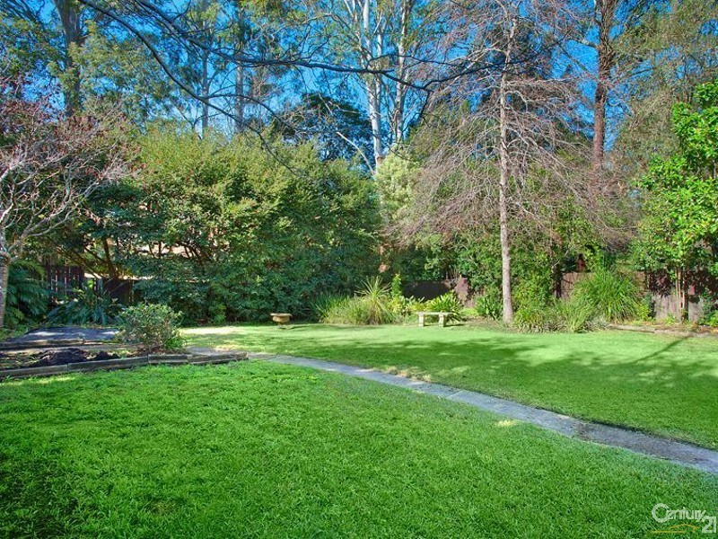 10 Dorset Drive, St Ives NSW 2075