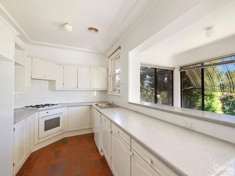 7 Tobruk Avenue, St Ives NSW 2075