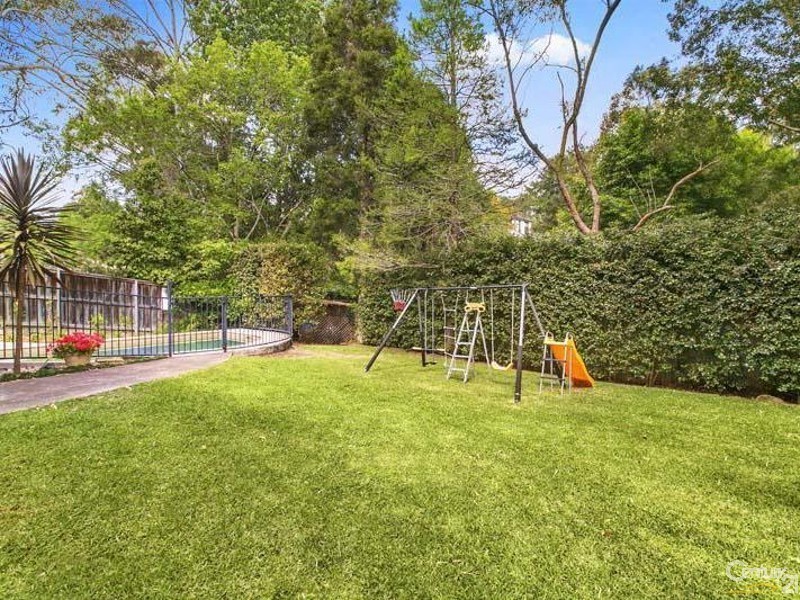 34 Gould Ave, St Ives NSW 2075