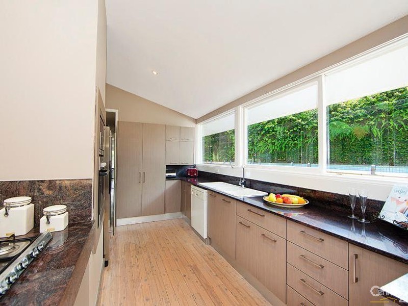 27 Wembury Road, St Ives NSW 2075