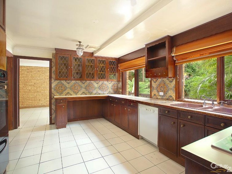 10 Caringal Place, St Ives NSW 2075