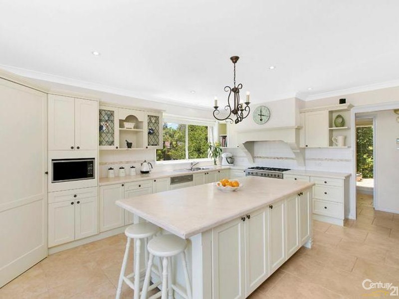 21 Brallas Ave, St Ives NSW 2075