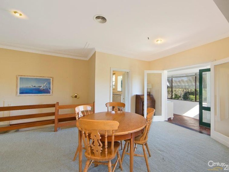 7 Tobruk Avenue, St Ives NSW 2075