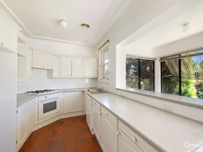 7 Tobruk Avenue, St Ives NSW 2075