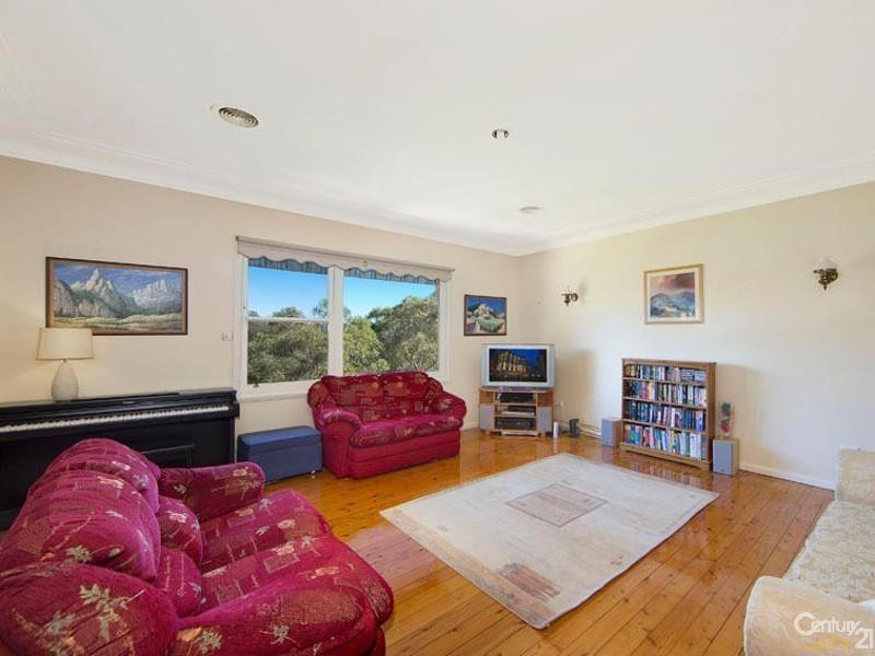 7 Tobruk Avenue, St Ives NSW 2075