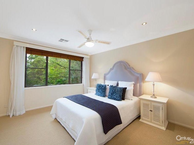 6 Newlyn Close, St Ives NSW 2075