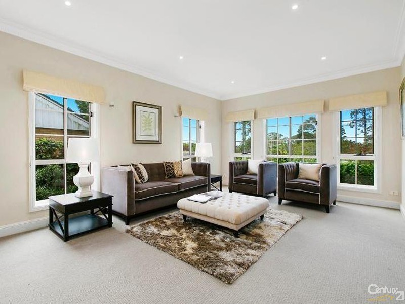 9 Hume Avenue, St Ives NSW 2075