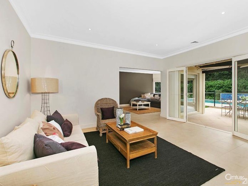 9 Hume Avenue, St Ives NSW 2075