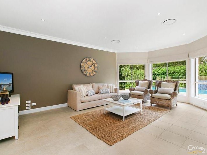 9 Hume Avenue, St Ives NSW 2075