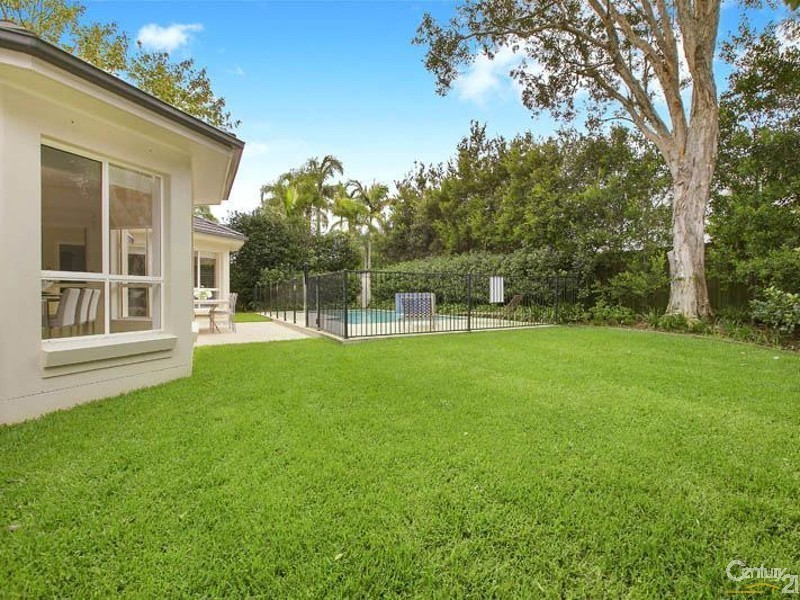 9 Hume Avenue, St Ives NSW 2075