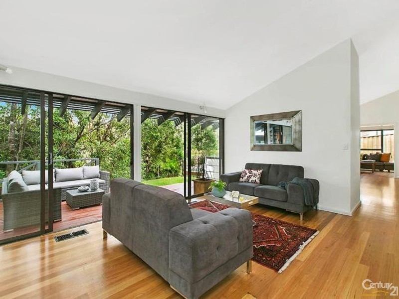 6 Gould Ave, St Ives NSW 2075