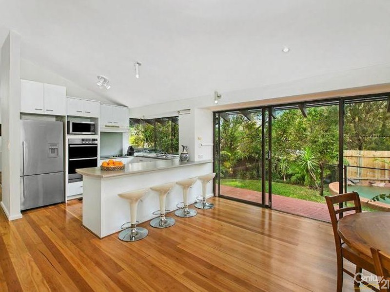 6 Gould Ave, St Ives NSW 2075