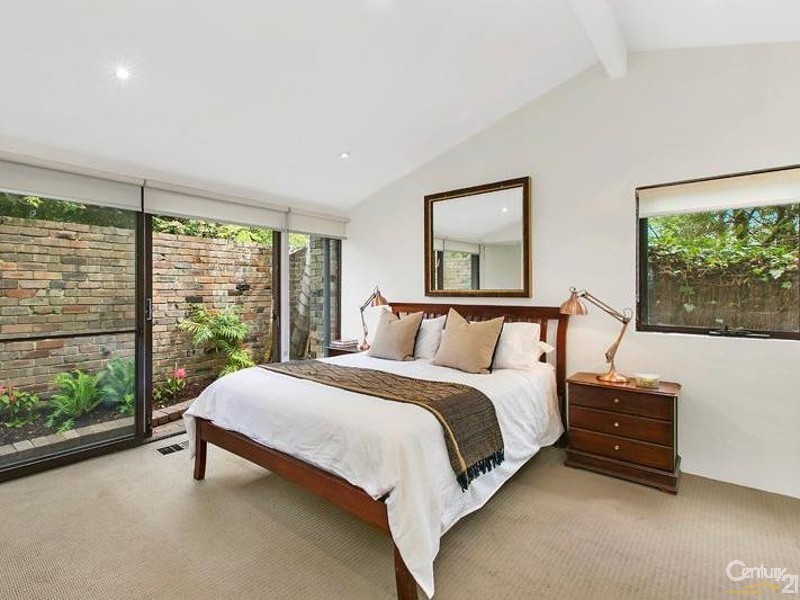 6 Gould Ave, St Ives NSW 2075