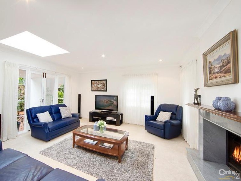 12 Newhaven Place, St Ives NSW 2075