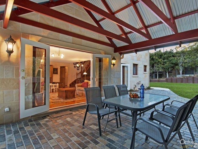 18 Gould Avenue, St Ives NSW 2075