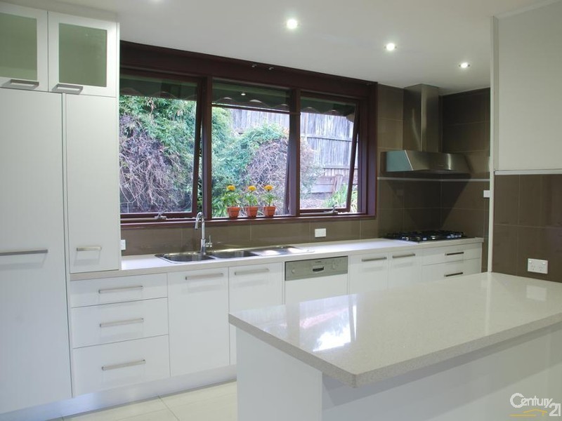 2 Gould Avenue, St Ives NSW 2075