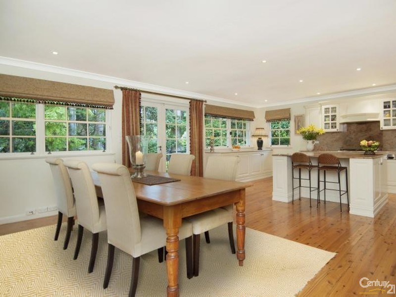 10 Karoom Avenue, St Ives NSW 2075