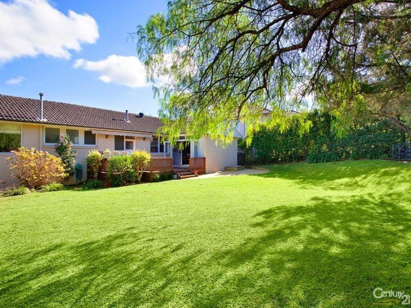 6 Tobruk Avenue, St Ives NSW 2075