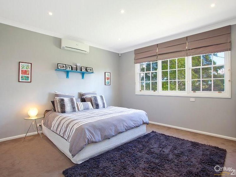 6 Tobruk Avenue, St Ives NSW 2075