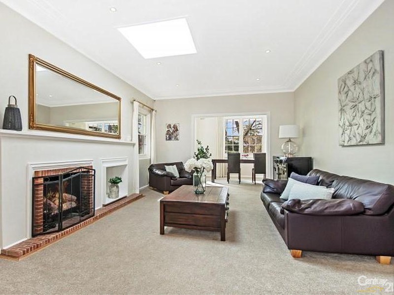 18 Cranford Avenue, St Ives NSW 2075